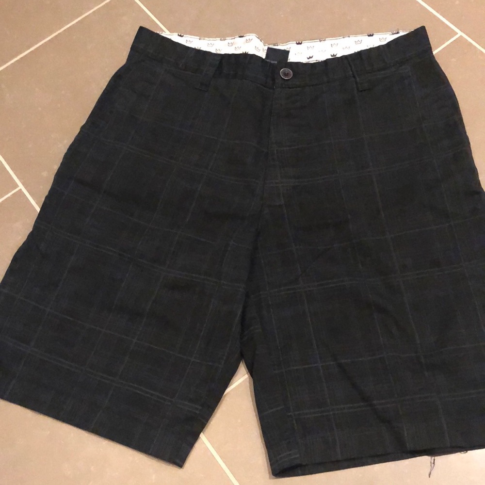 Men’s blue crown shorts